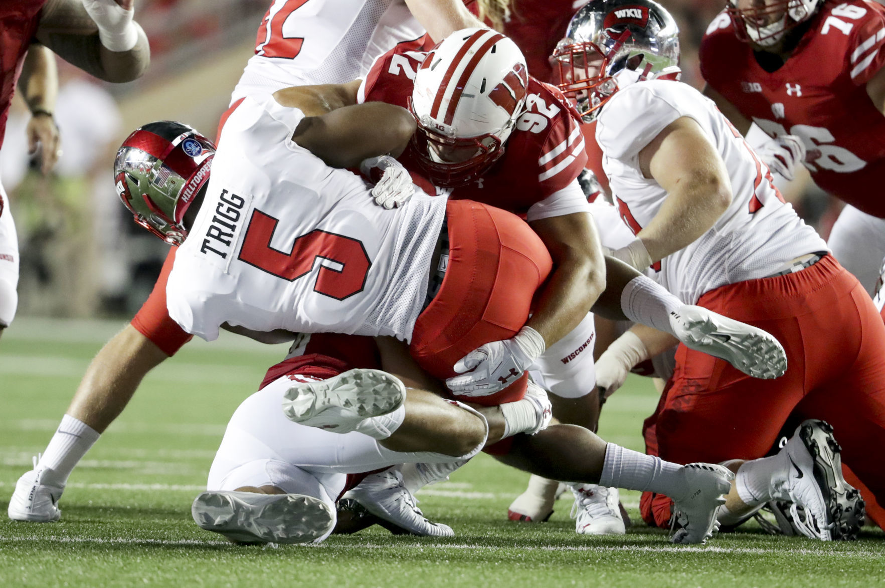 Wisconsin Badgers 34, Western Kentucky Hilltoppers 3